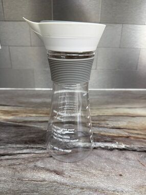 Pampered Chef Measure Mix and Pour